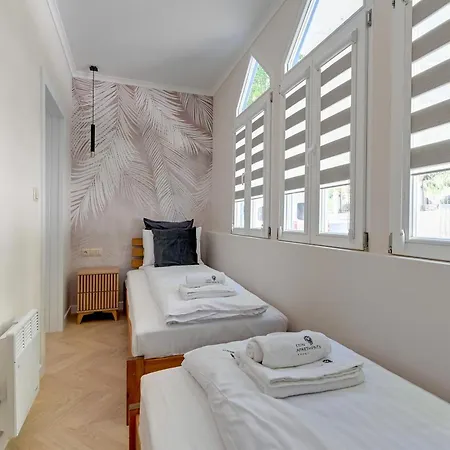 Sea & Monte Center 아파트