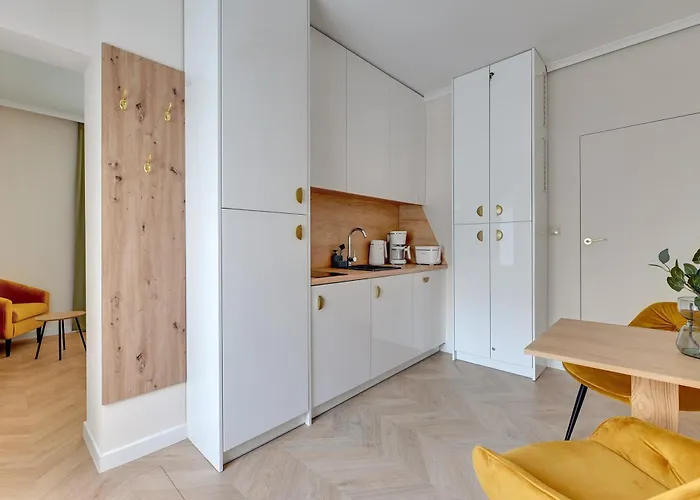 Sea & Monte Center * ソポト